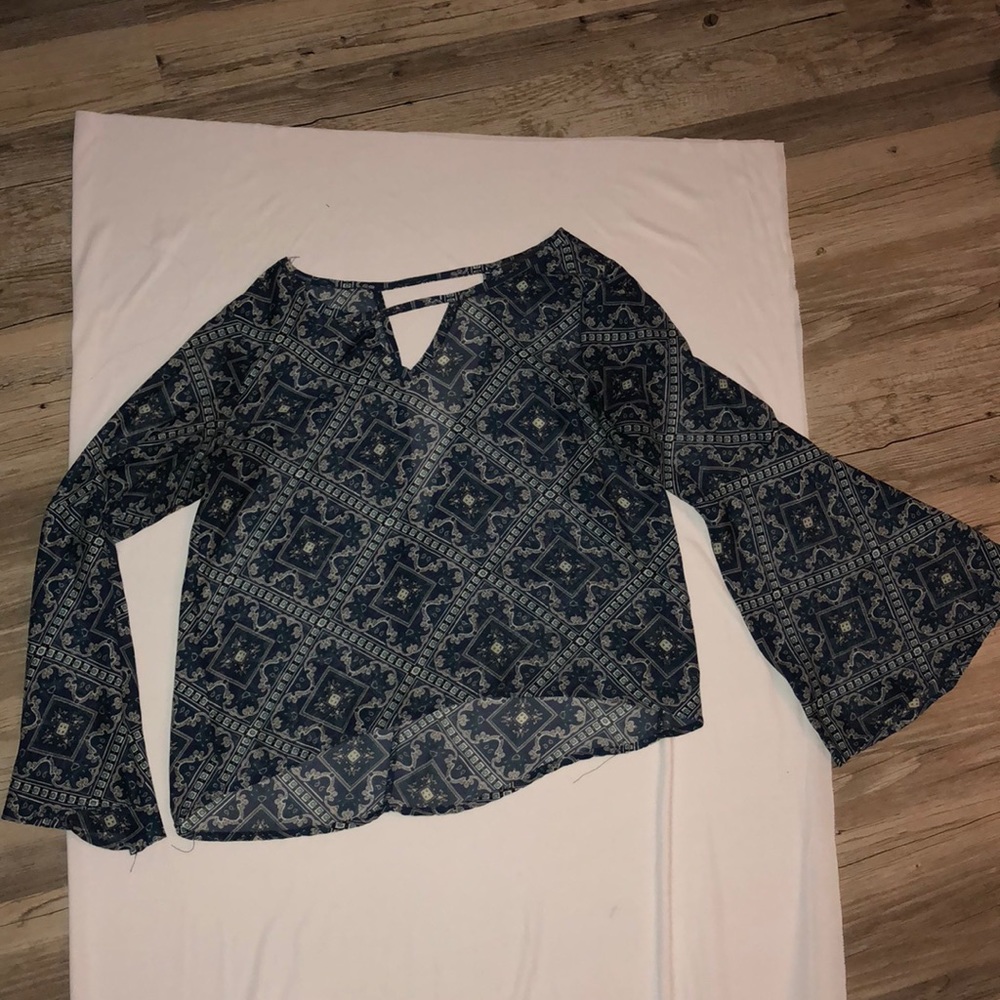Long sleeve top